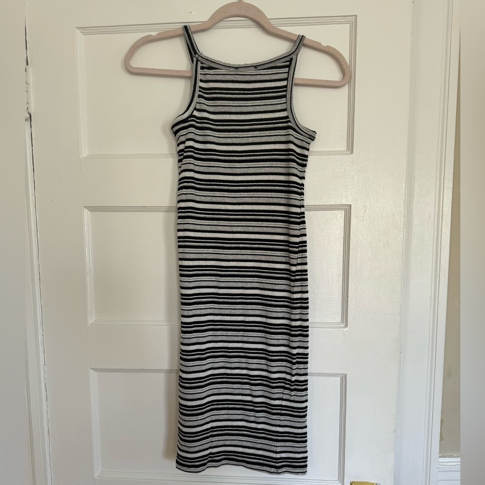 Atmosphere tank dress